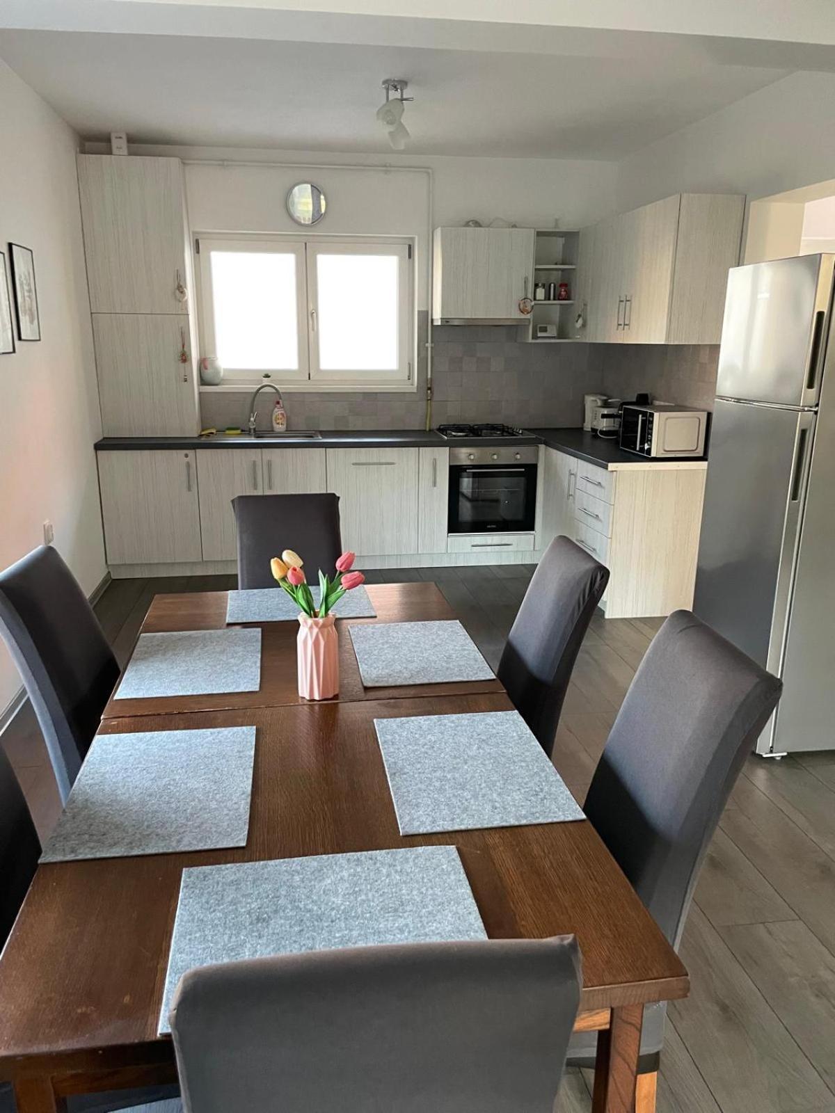 Fenyő Apartman House Odorheiu Secuiesc Bagian luar foto